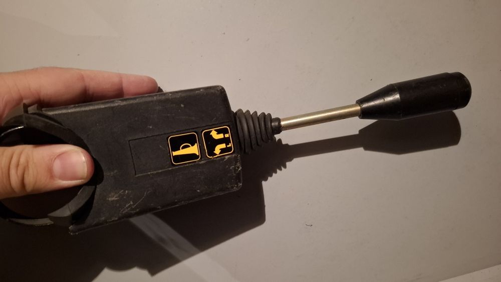 Comutator sens si claxon / inversor de directie Drive switch Balkancar