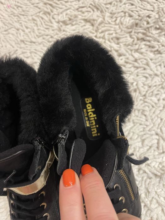 Ботиночки на меху Baldinini . Оригинал .