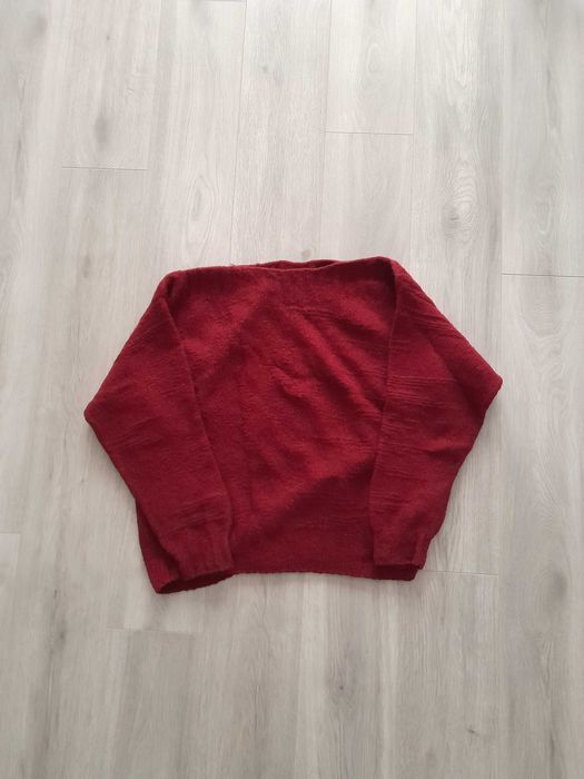 pulovere unisex,material si model deosebit,culori atragatoare