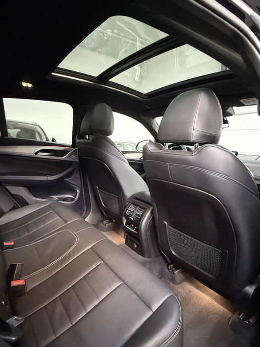 Model: BMW X4 xDrive20d, M-Pachet