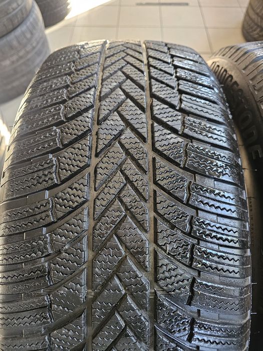 255/45R20 Bridgestone DOT 2022
