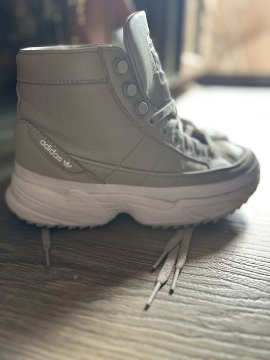 Adidas Сникърси Kiellor Xtra W EF9103 Бежов
