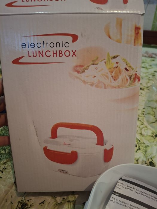 Ланч бокс для еды с подогревом