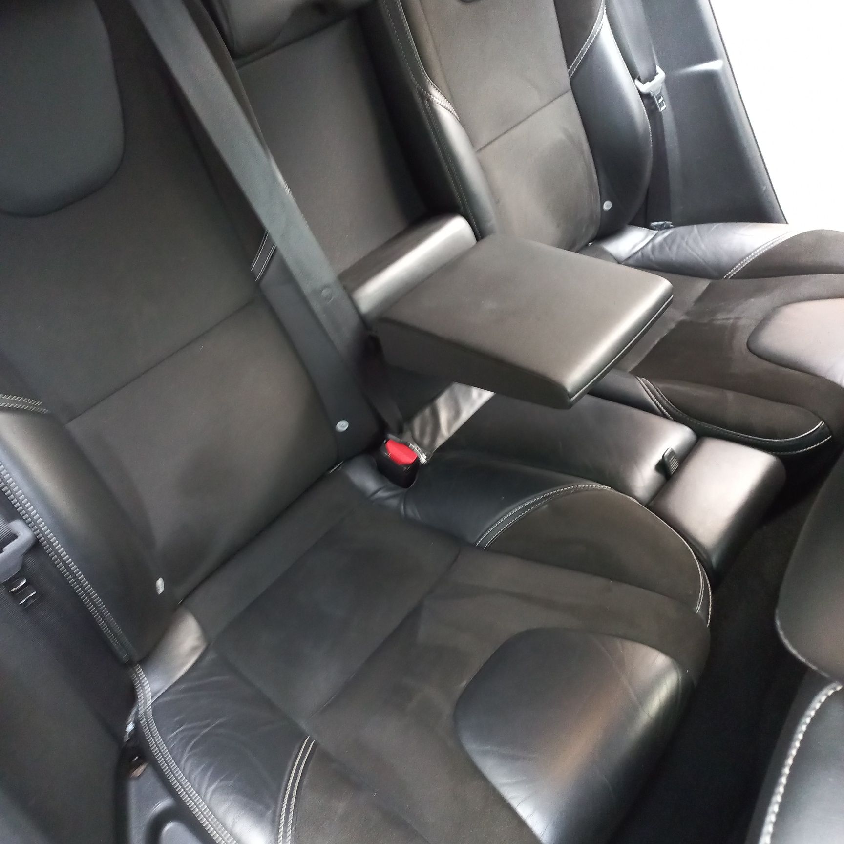 Volvo V40 R Design 2013 1.6 diesel