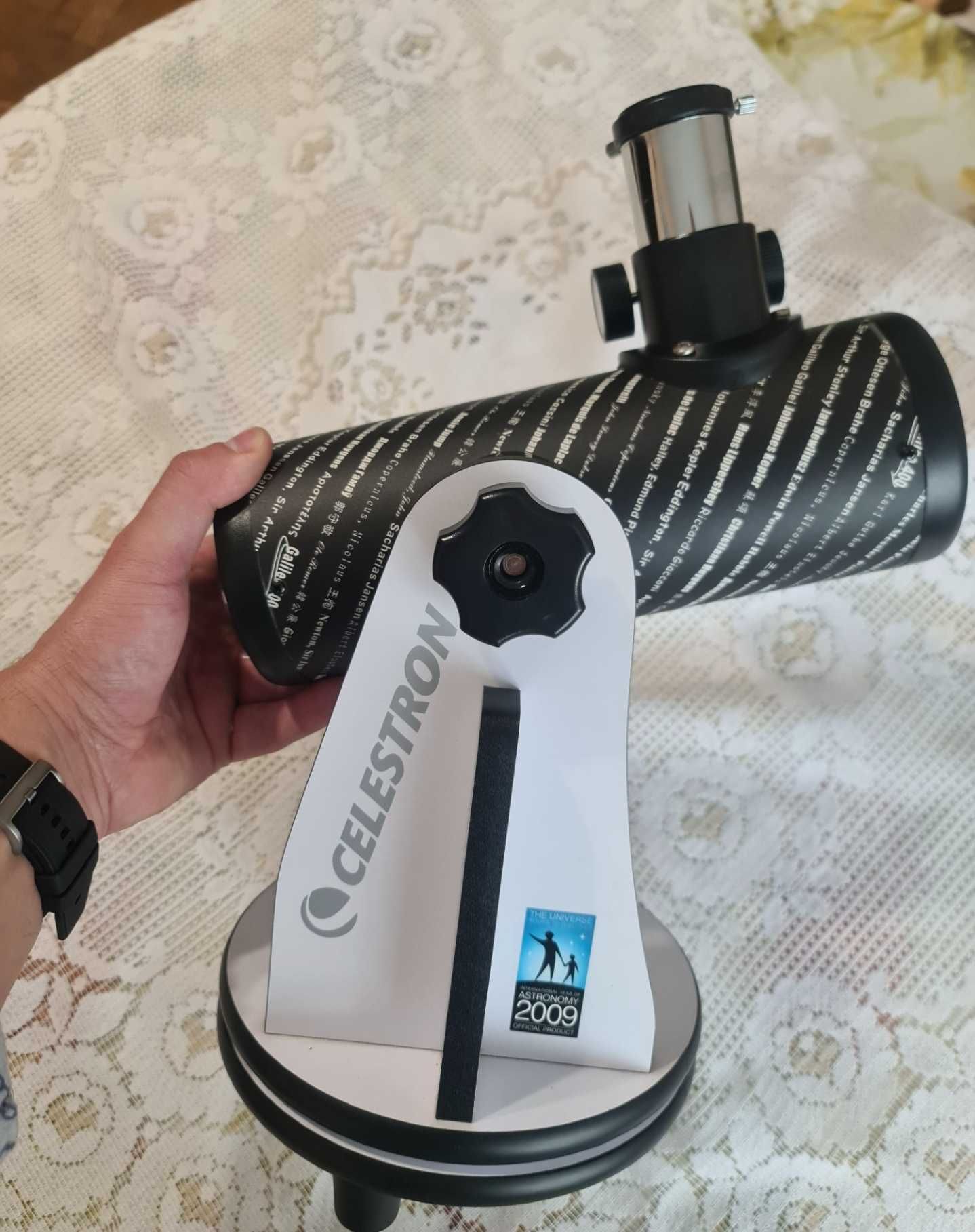 Продавам Celestron Телескоп настолен FirstScope 76