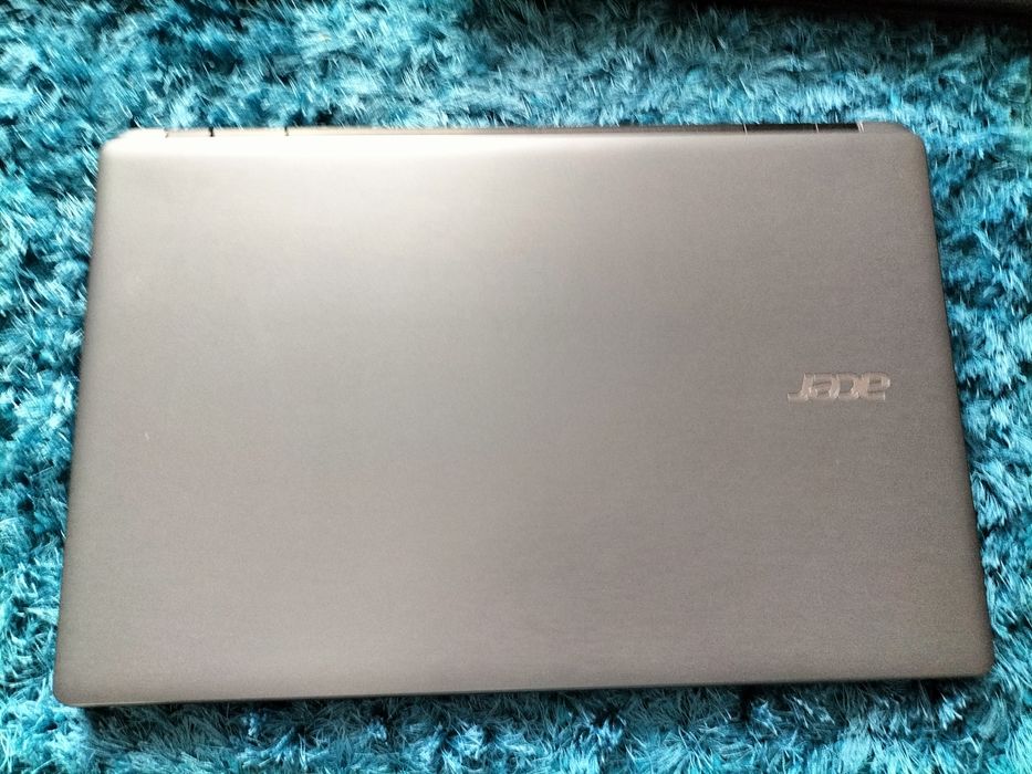 3 Laptop-uri uzate  dezmembrari