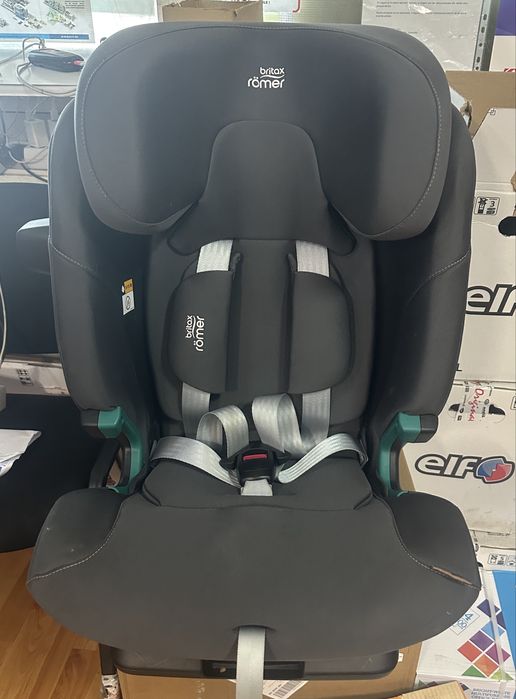 Scaun auto pentru copii Britax Romer Advansafix Pro 15 luni - 12 ani