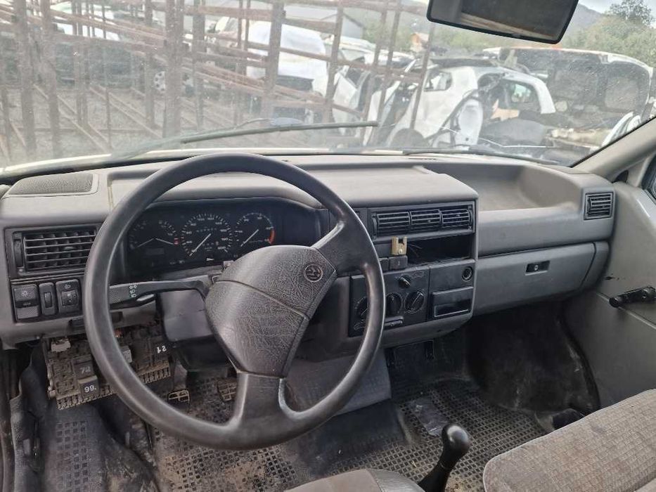 Dezmembrez dezmembrari VW T4 2.4 57KW an 1992