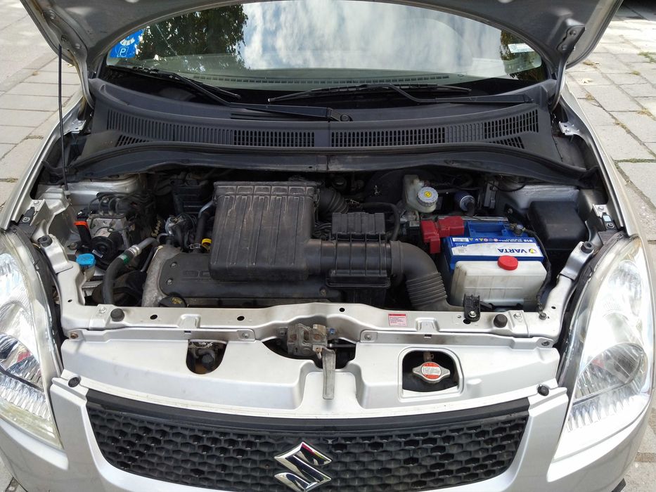 Продажба автомобил SUZUKI SWIFT