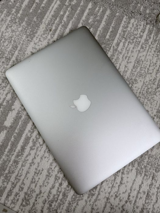 Macbook Air 2017 (13-inch)