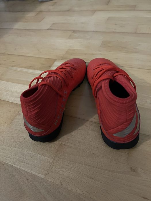 Ghete de fotbal Adidas Nemesis