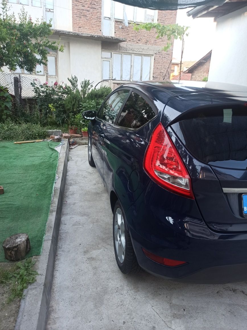 Ford Fiesta 1.4 бензин/ газ  2010г.