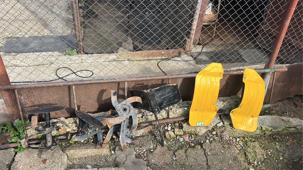 Motocultor cu remorcă