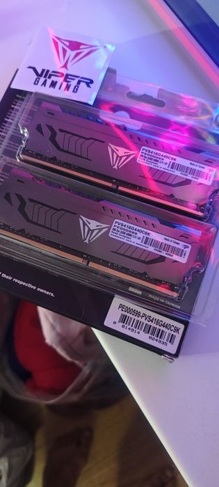 Vând memorii DDR4 4400mhz 2x8gb cl19 Patriot Viper