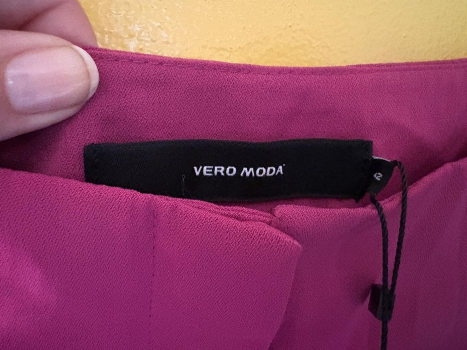 Нов панталон с етикет  Vero moda, EU 42