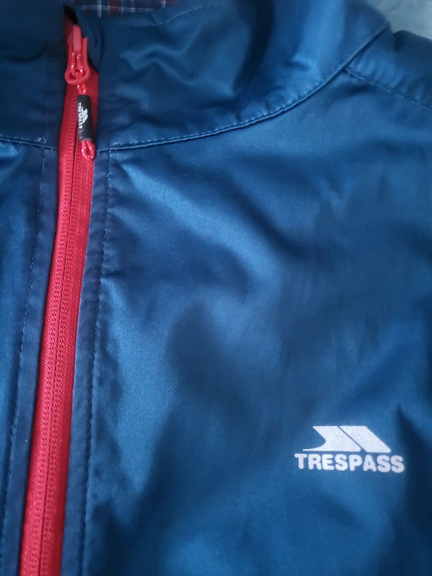 Softshell Trespass XL, rezistent la ploaie si vant