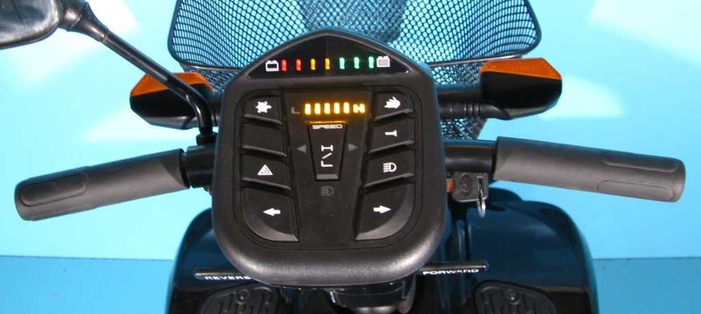 Scuter electric handicap/ batrani Vermeiren Ceres 4 - 12km/h