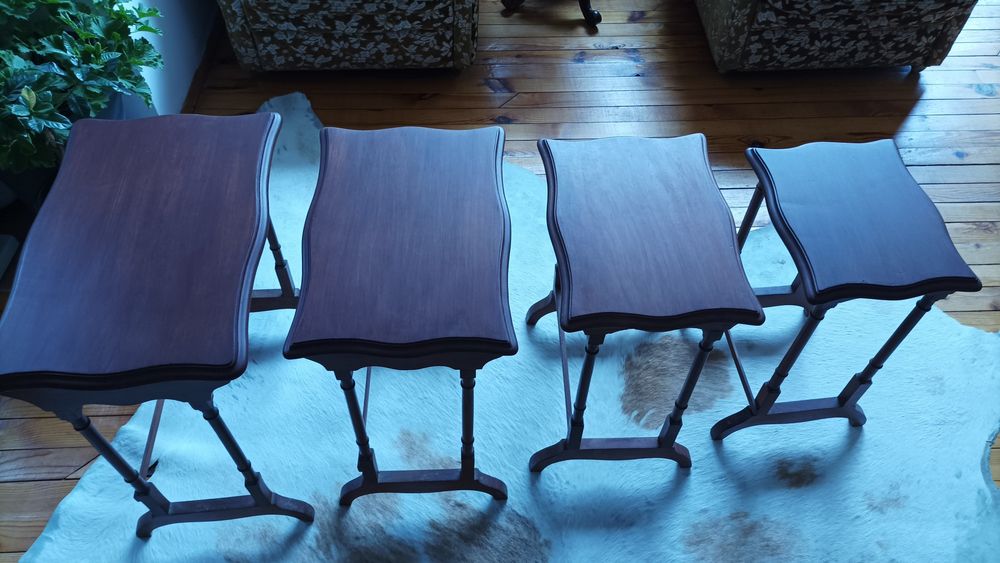 Помощни масички 4 в 1 от Тиков масив.