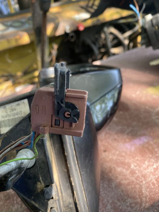 Ляво огледало за пежо 407