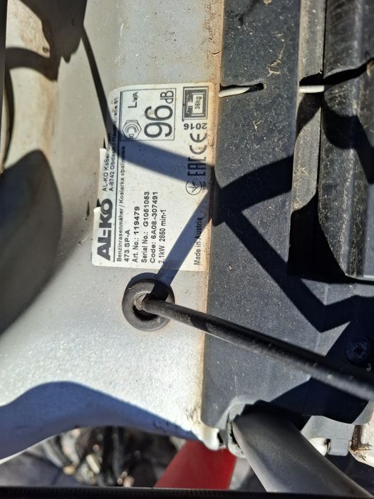 Masina de tuns gazonul ALKO