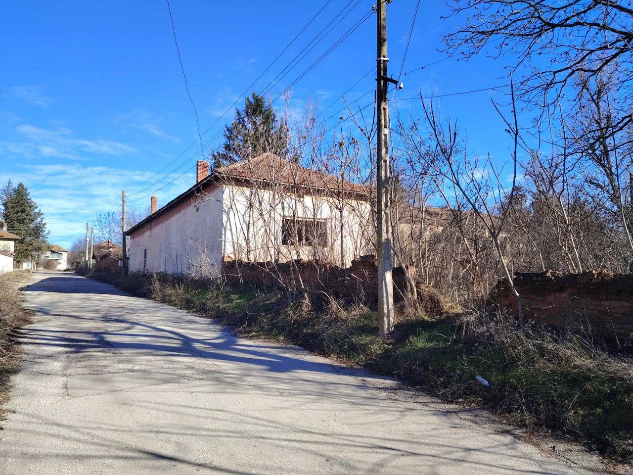 Продава се Промишлена сграда в с. Радомирци, Област Плевен - 9090 кв.м за 13 €/кв.м - Снимка #13