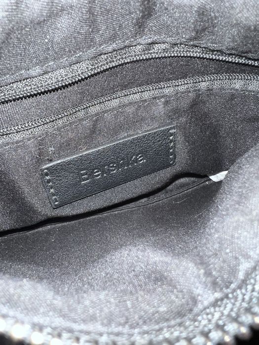 Черна чанта Bershka
