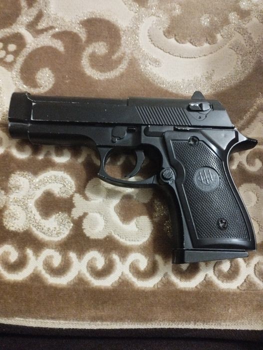 Пистолет железный сломался