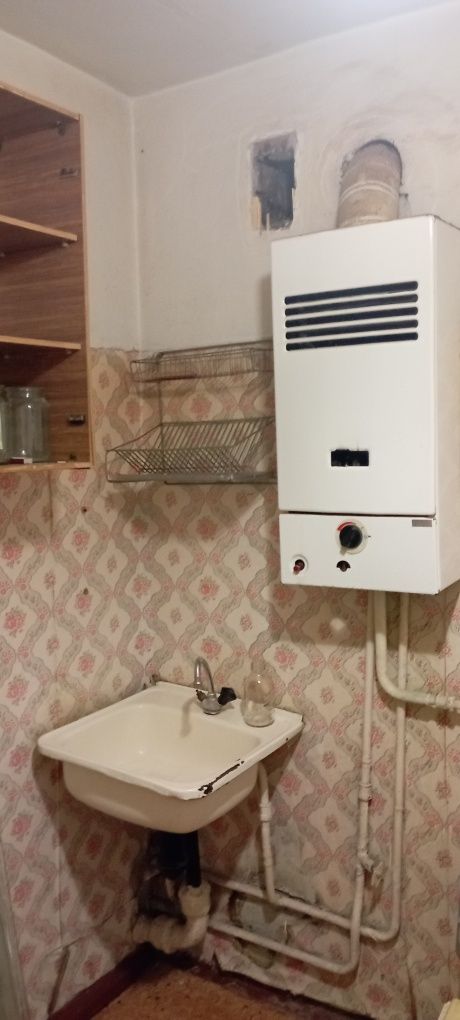 СРОЧНО  Продается своя 1 ком квартира ,на Лесоскладе  ,цена договорная