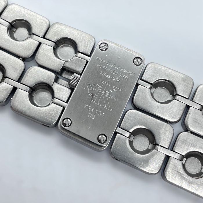 Calvin Klein Endless Swiss Made дамски часовник - гривна