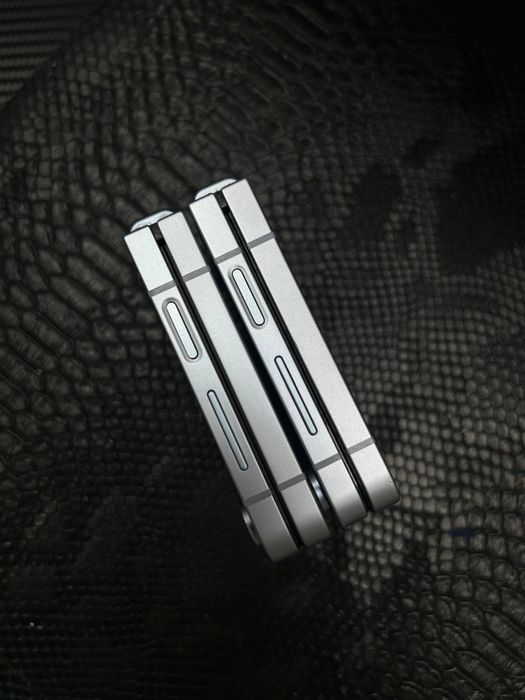 samsung Z flip 3 12/256Gb snapdragon-888