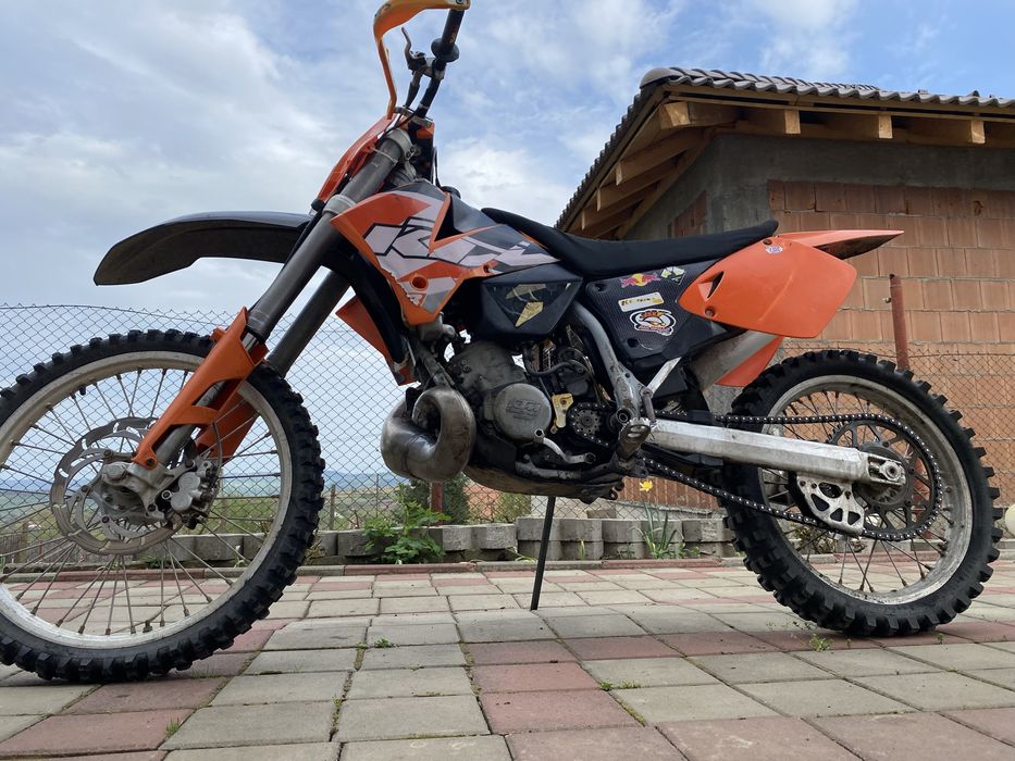Vând cross KTM 250cc