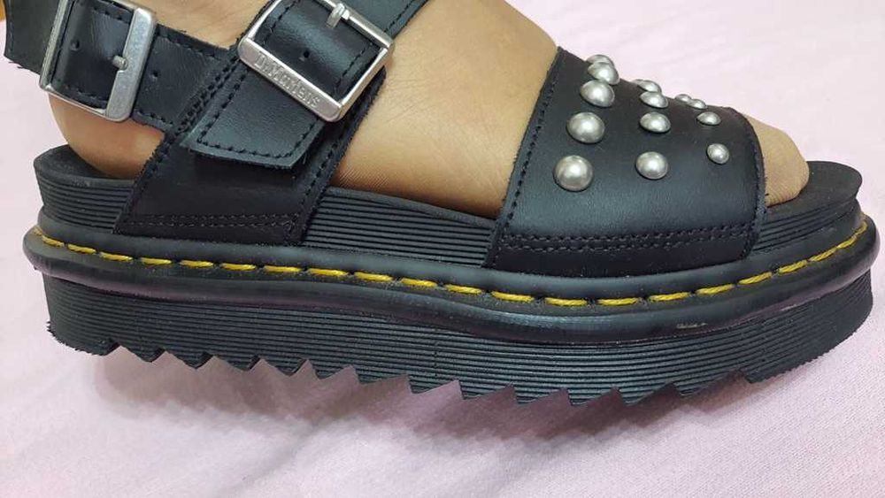 Sandale piele de la Dr. Martens model rar absolut originale marimea 39