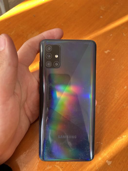 Продам Samsung A51 срочно