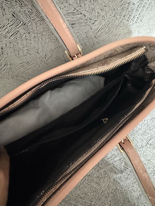 Сумка-шопер Guess