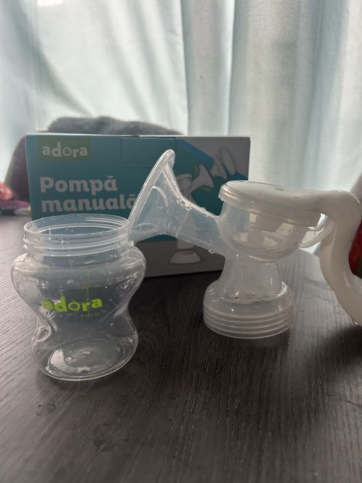 Pompa manuala Adora