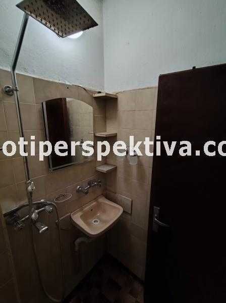 реф.17719 Три отделни стаи, реална квадратура-у-ще К. К. Философ!