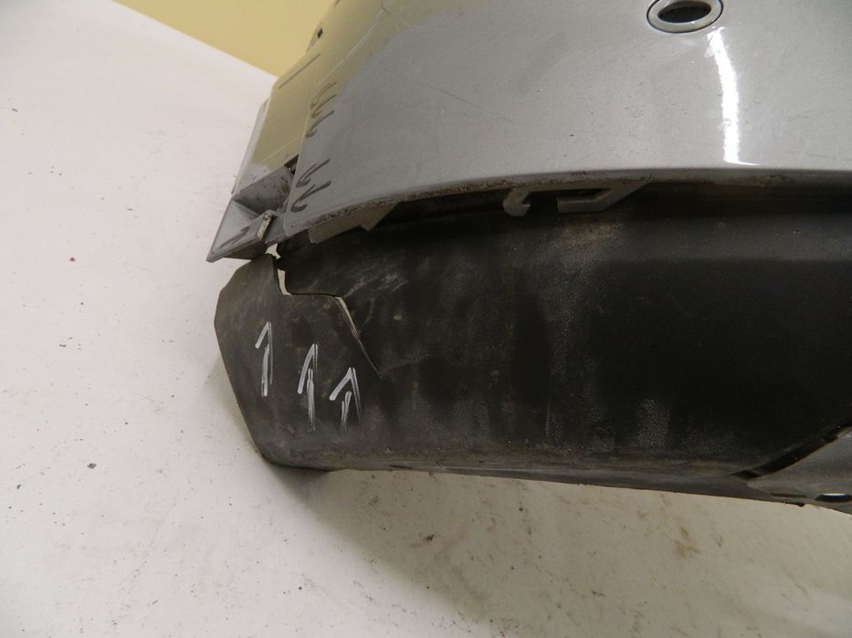 Bara fata Ford Puma, 2019, 2020, 2021, 2021, L1TB-17757-A, fisurata in partea de jos,include spoiler cu ornament fisurat in partea dreapta.