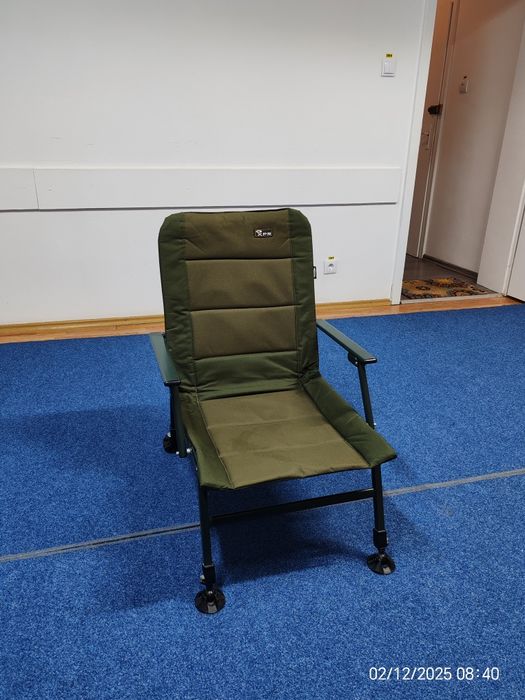 Vând scaun de pescuit