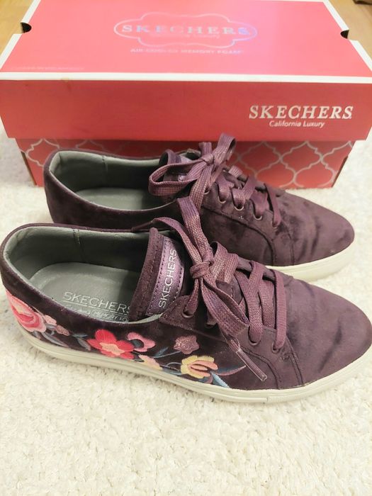 Pantofi dama sport Skechers catifea cu imprimeu brodat marimea 38