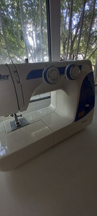 Швейная машинка почти новая