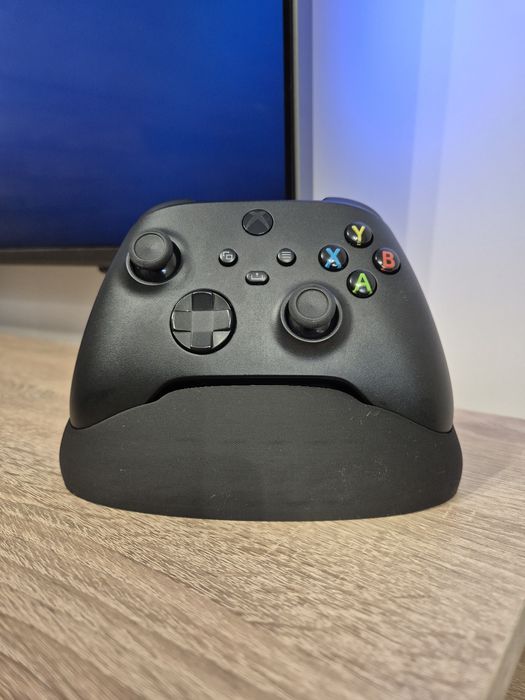 3D принтирана стойка за Xbox Series X/S контролер