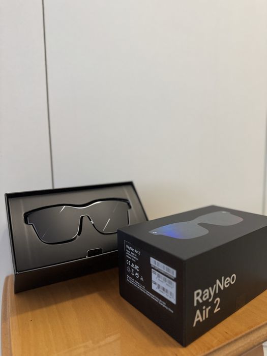 Очила за виртуална реалност RayNeo Air 2s