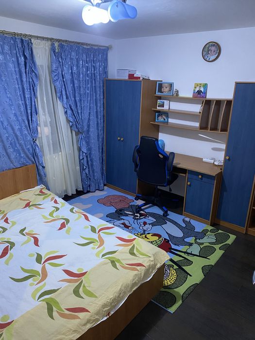Vand apartament 3 camere zona Palat De Justitie
