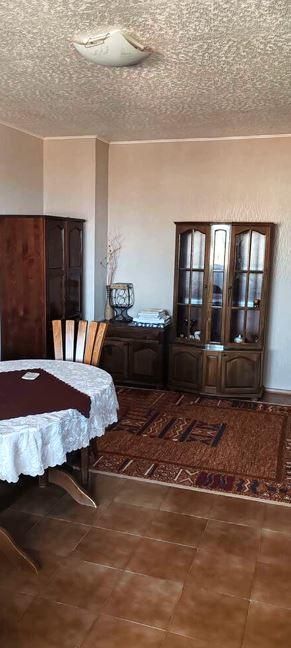 Дава се под наем Двустаен апартамент в Бургас, Меден рудник - зона А - 42 кв.м за 331.5 € - Снимка #1