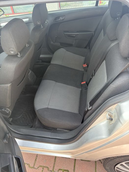 Opel Astra H an 2007  1.9 CDTI 101 CP Euro 4