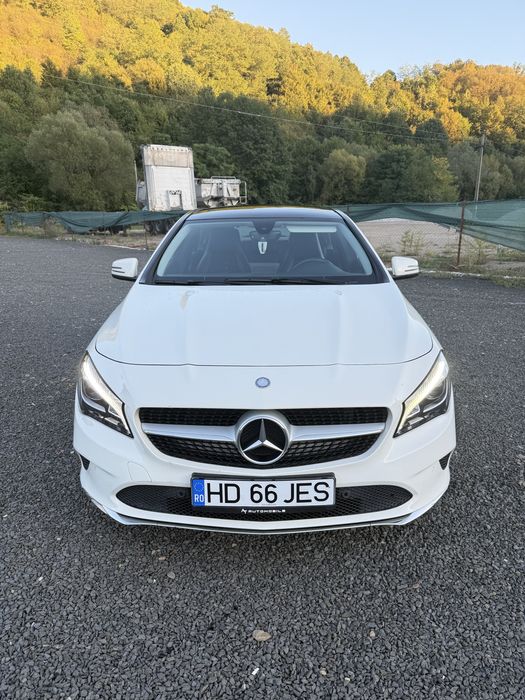 Mercedes Cla 2016 Panoramic