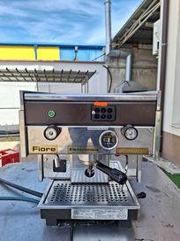 Професионална кафе машина