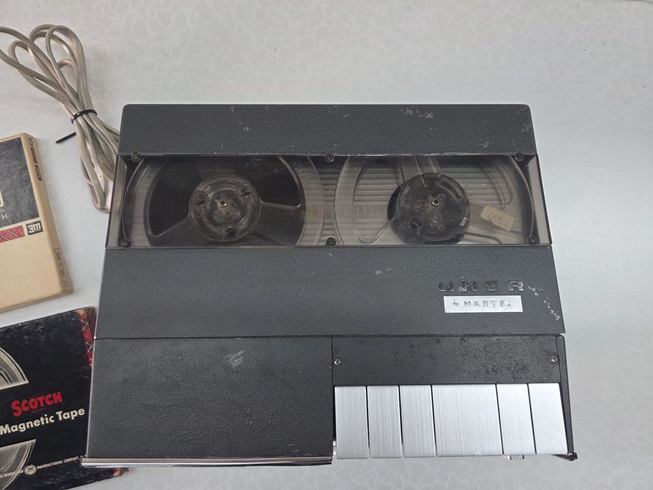 Ролков магнетофон Uher 4400 report stereo