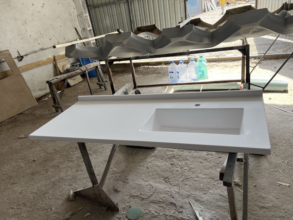 Раковина со столешницей