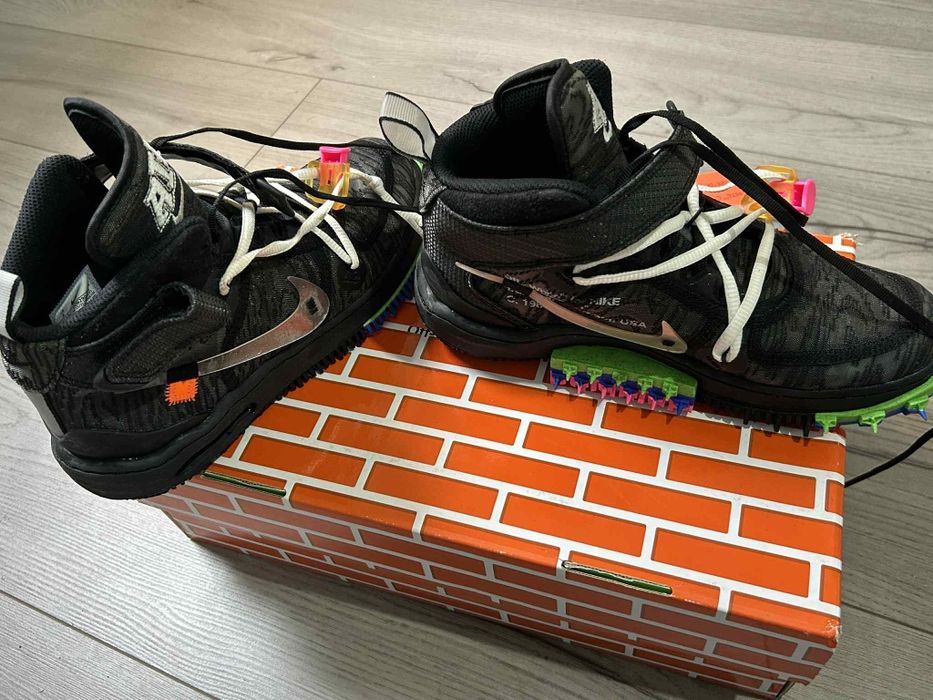 Nike Offwhite size 38.5